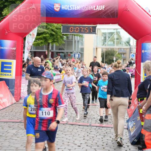 12.06.2026 - Holstenköstenlauf LAZAROV Photography http://msf.ph/oto/9742278 12.06.2026 16:22:55 Laufen 826, 28, 110, 00, 00, 57, 253, 695, 284, 61, 284, 285, 288, 297, 305, 385, 481, 589, 693, 695, 703, 844, 845, 1028, 1100, 1113, 1185, 1186, 1220, 1329 meine-sportfotos.de