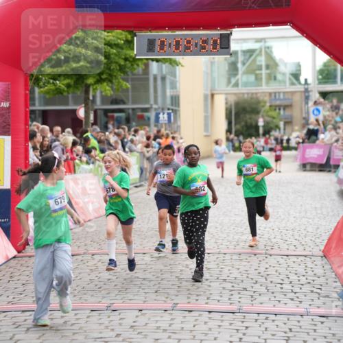 12.06.2026 - Holstenköstenlauf LAZAROV Photography http://msf.ph/oto/9742432 12.06.2026 16:24:47 Laufen 679, 678, 12, 32, 681, 677, 678, 679, 681, 682 meine-sportfotos.de