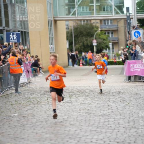 12.06.2026 - Holstenköstenlauf LAZAROV Photography http://msf.ph/oto/9742491 12.06.2026 16:34:49 Laufen 376, 373, 376 meine-sportfotos.de