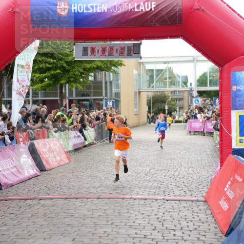 12.06.2026 - Holstenköstenlauf LAZAROV Photography http://msf.ph/oto/9742496 12.06.2026 16:34:53 Laufen 224, 373, 376 meine-sportfotos.de