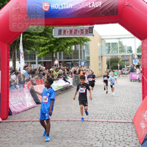 12.06.2026 - Holstenköstenlauf LAZAROV Photography http://msf.ph/oto/9742517 12.06.2026 16:35:22 Laufen 1096, 266, 75, 266, 641, 723, 990, 1096, 1175 meine-sportfotos.de