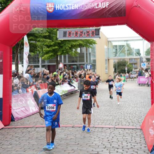 12.06.2026 - Holstenköstenlauf LAZAROV Photography http://msf.ph/oto/9742518 12.06.2026 16:35:22 Laufen 1096, 10, 266, 990, 266, 641, 723, 990, 1096, 1175 meine-sportfotos.de