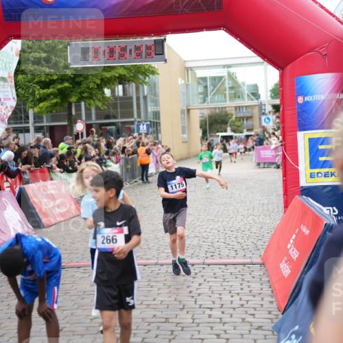12.06.2026 - Holstenköstenlauf LAZAROV Photography http://msf.ph/oto/9742520 12.06.2026 16:35:25 Laufen 266, 1175, 75, 266, 641, 642, 723, 990, 1175 meine-sportfotos.de