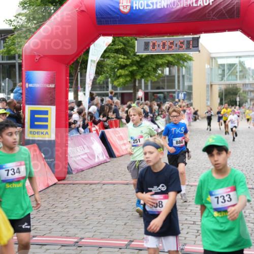 12.06.2026 - Holstenköstenlauf LAZAROV Photography http://msf.ph/oto/9742559 12.06.2026 16:35:54 Laufen 02, 734, 880, 251, 58, 733, 180, 251, 500, 635, 733, 734, 876, 880, 886, 899, 1281, 1290, 1296 meine-sportfotos.de