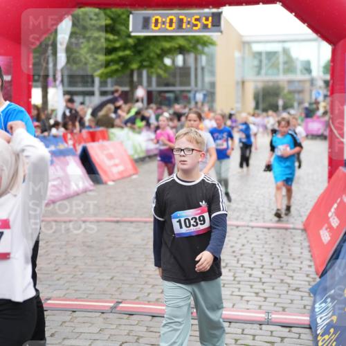 12.06.2026 - Holstenköstenlauf LAZAROV Photography http://msf.ph/oto/9742758 12.06.2026 16:37:56 Laufen 890, 1057, 10, 07, 54, 1039, 95, 122, 172, 283, 498, 640, 888, 890, 1162, 1288, 1302, 1505, 1518, 1529, 1531, 1553 meine-sportfotos.de