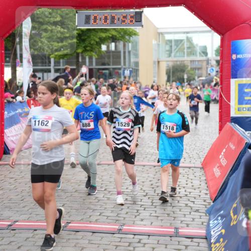 12.06.2026 - Holstenköstenlauf LAZAROV Photography http://msf.ph/oto/9742763 12.06.2026 16:37:58 Laufen 1288, 1162, 888, 1529, 1518, 49, 95, 122, 172, 249, 283, 498, 634, 713, 888, 1288, 1302, 1308, 1505, 1518, 1529, 1531, 1553 meine-sportfotos.de