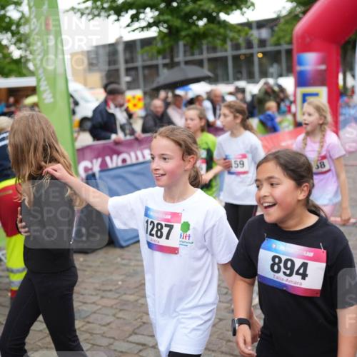 12.06.2026 - Holstenköstenlauf LAZAROV Photography http://msf.ph/oto/9742826 12.06.2026 16:38:41 Laufen 15, 1287, 59, 38, 894, 0, 0, 626, 627, 709, 717, 1456, 1562 meine-sportfotos.de