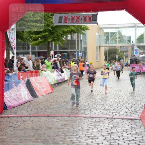 12.06.2026 - Holstenköstenlauf LAZAROV Photography http://msf.ph/oto/9742849 12.06.2026 16:39:02 Laufen 116, 1089, 1036, 1036, 1089, 1161 meine-sportfotos.de