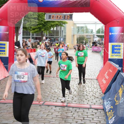 12.06.2026 - Holstenköstenlauf LAZAROV Photography http://msf.ph/oto/9742869 12.06.2026 16:39:16 Laufen 260, 982, 712, 707, 2, 260, 620, 707, 712, 971, 1079, 1471 meine-sportfotos.de