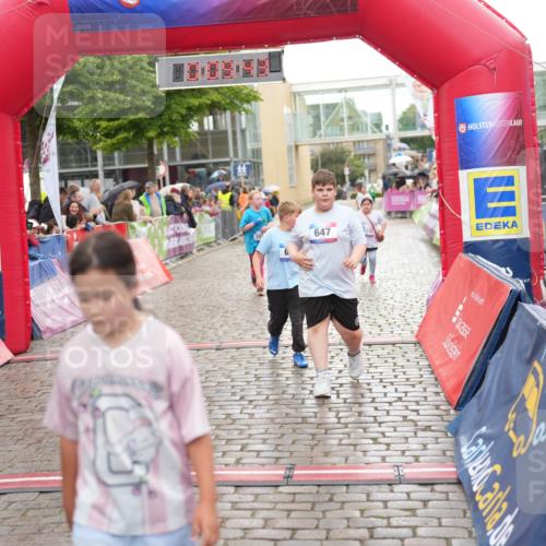 12.06.2026 - Holstenköstenlauf LAZAROV Photography http://msf.ph/oto/9742920 12.06.2026 16:39:46 Laufen 647, 3, 282, 633, 647, 1178 meine-sportfotos.de
