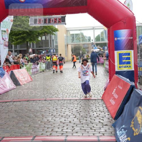 12.06.2026 - Holstenköstenlauf LAZAROV Photography http://msf.ph/oto/9742960 12.06.2026 16:41:57 Laufen 262, 160, 11, 262 meine-sportfotos.de