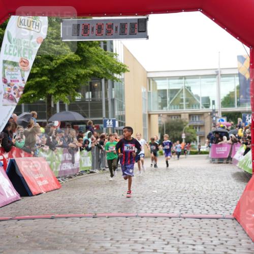 12.06.2026 - Holstenköstenlauf LAZAROV Photography http://msf.ph/oto/9742997 12.06.2026 16:50:10 Laufen 748, 758, 116, 748, 758, 1270, 1463, 1542 meine-sportfotos.de