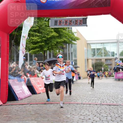 12.06.2026 - Holstenköstenlauf LAZAROV Photography http://msf.ph/oto/9743030 12.06.2026 16:50:37 Laufen 0, 1043, 228, 228, 658, 913, 994, 1043 meine-sportfotos.de