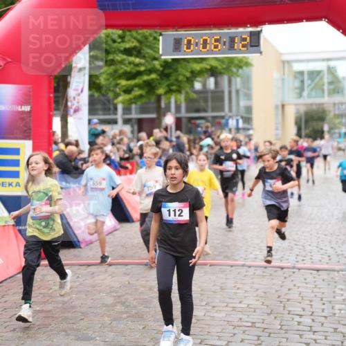 12.06.2026 - Holstenköstenlauf LAZAROV Photography http://msf.ph/oto/9743080 12.06.2026 16:51:11 Laufen 659, 759, 10, 08, 12, 112, 68, 227, 246, 369, 512, 659, 759, 909, 988, 1044, 1058, 1059, 1065, 1153, 1445 meine-sportfotos.de