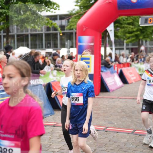 12.06.2026 - Holstenköstenlauf LAZAROV Photography http://msf.ph/oto/9743100 12.06.2026 16:51:24 Laufen 988, 127, 666, 0, 06, 25, 1070, 1455, 10, 651, 993, 1042, 1045, 1272, 1273, 1455 meine-sportfotos.de