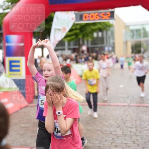 12.06.2026 - Holstenköstenlauf LAZAROV Photography http://msf.ph/oto/9743139 12.06.2026 16:51:50 Laufen 5, 0, 0, 06, 52, 118, 124, 521, 657, 743, 757, 989, 1075, 1512 meine-sportfotos.de