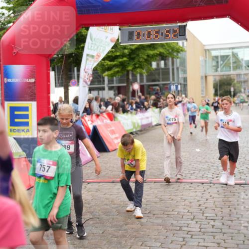 12.06.2026 - Holstenköstenlauf LAZAROV Photography http://msf.ph/oto/9743140 12.06.2026 16:51:51 Laufen 757, 1075, 89, 448, 62, 118, 133, 521, 657, 743, 757, 989, 1075 meine-sportfotos.de
