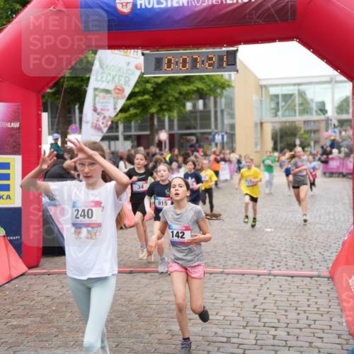 12.06.2026 - Holstenköstenlauf LAZAROV Photography http://msf.ph/oto/9743191 12.06.2026 16:52:20 Laufen 240, 34, 10, 07, 2, 915, 142, 34, 55, 142, 240, 513, 516, 656, 738, 770, 915, 916, 1521 meine-sportfotos.de