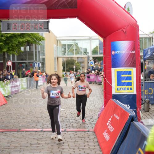 12.06.2026 - Holstenköstenlauf LAZAROV Photography http://msf.ph/oto/9743305 12.06.2026 16:53:43 Laufen 1053, 1063, 60, 1053, 1063 meine-sportfotos.de