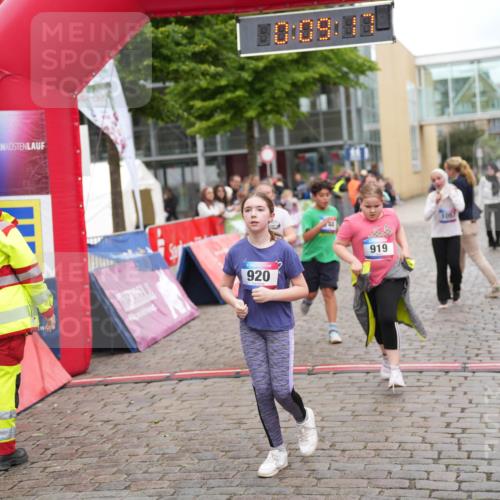 12.06.2026 - Holstenköstenlauf LAZAROV Photography http://msf.ph/oto/9743320 12.06.2026 16:54:16 Laufen 10, 09, 17, 919, 920, 1057, 660, 744, 919, 920, 986, 1057, 1278 meine-sportfotos.de