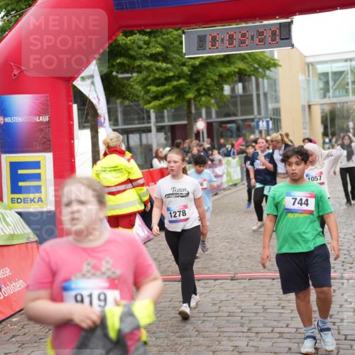 12.06.2026 - Holstenköstenlauf LAZAROV Photography http://msf.ph/oto/9743324 12.06.2026 16:54:18 Laufen 20, 919, 1278, 1558, 744, 1057, 660, 744, 919, 920, 986, 1051, 1057, 1278 meine-sportfotos.de