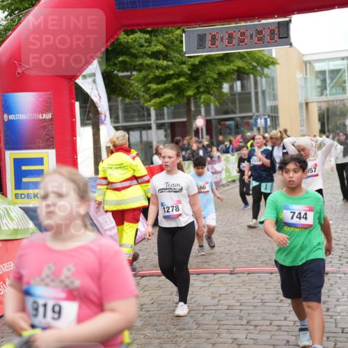 12.06.2026 - Holstenköstenlauf LAZAROV Photography http://msf.ph/oto/9743325 12.06.2026 16:54:18 Laufen 919, 1278, 60, 1558, 744, 057, 660, 744, 919, 920, 986, 1051, 1057, 1278 meine-sportfotos.de