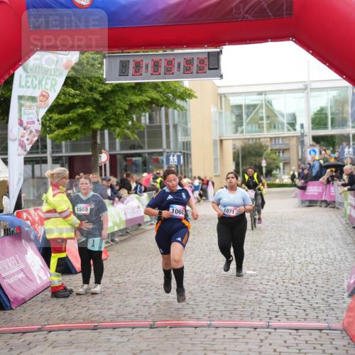 12.06.2026 - Holstenköstenlauf LAZAROV Photography http://msf.ph/oto/9743343 12.06.2026 16:54:57 Laufen 1060, 1558, 1071, 1060, 1071 meine-sportfotos.de