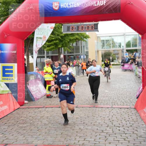 12.06.2026 - Holstenköstenlauf LAZAROV Photography http://msf.ph/oto/9743347 12.06.2026 16:54:59 Laufen 1558, 1060, 1071, 60, 3, 1060, 1071 meine-sportfotos.de