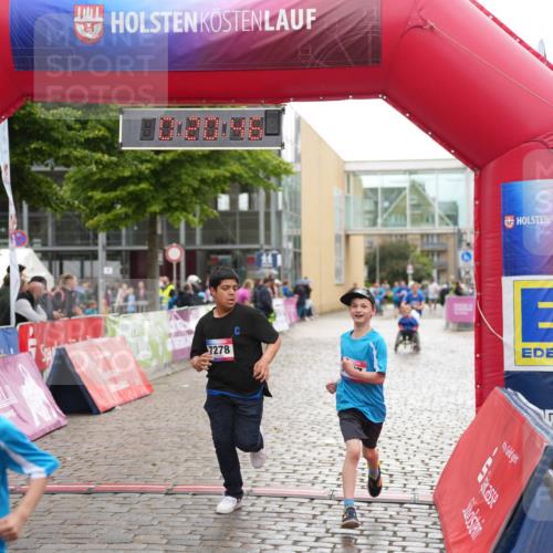 12.06.2026 - Holstenköstenlauf LAZAROV Photography http://msf.ph/oto/9743367 12.06.2026 17:05:45 Laufen 7286, 7278, 13 meine-sportfotos.de
