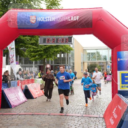 12.06.2026 - Holstenköstenlauf LAZAROV Photography http://msf.ph/oto/9743384 12.06.2026 17:06:02 Laufen 7304, 7383, 7381 meine-sportfotos.de