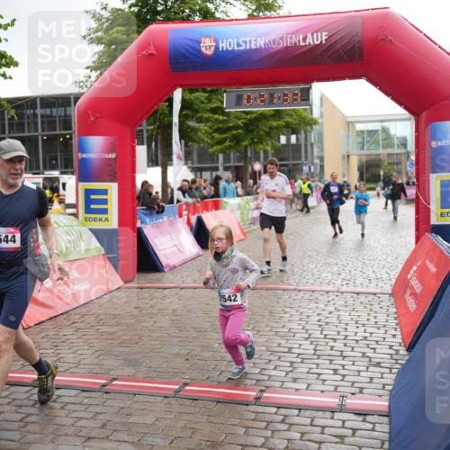 12.06.2026 - Holstenköstenlauf LAZAROV Photography http://msf.ph/oto/9743423 12.06.2026 17:06:31 Laufen 7544, 7542, 10, 20, 33, 60, 13, 12 meine-sportfotos.de