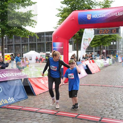 12.06.2026 - Holstenköstenlauf LAZAROV Photography http://msf.ph/oto/9743458 12.06.2026 17:07:08 Laufen 7310, 7303, 0, 22, 10, 7281 meine-sportfotos.de