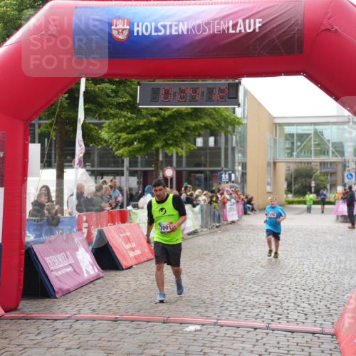 12.06.2026 - Holstenköstenlauf LAZAROV Photography http://msf.ph/oto/9743546 12.06.2026 17:09:11 Laufen 7276, 7001 meine-sportfotos.de