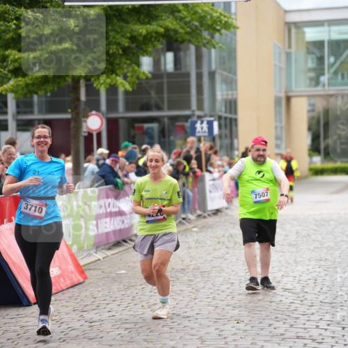 12.06.2026 - Holstenköstenlauf LAZAROV Photography http://msf.ph/oto/9743569 12.06.2026 17:10:54 Laufen 3710, 42, 7507 meine-sportfotos.de