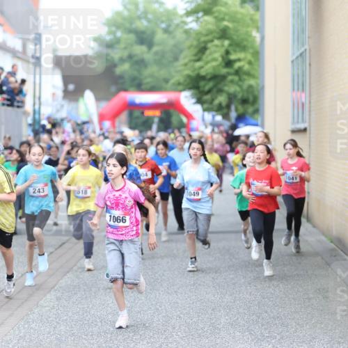 12.06.2026 - Holstenköstenlauf Andreas Tolksdorf http://msf.ph/oto/9743627 12.06.2026 16:48:49 Laufen 243, 18, 904, 1066, 1049, 1041 meine-sportfotos.de