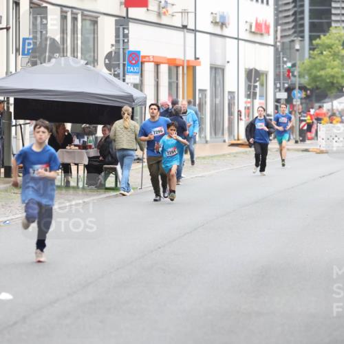 12.06.2026 - Holstenköstenlauf Andreas Tolksdorf http://msf.ph/oto/9743895 12.06.2026 17:06:50 Laufen 18, 183, 5, 7299, 7291, 7295, 2317 meine-sportfotos.de