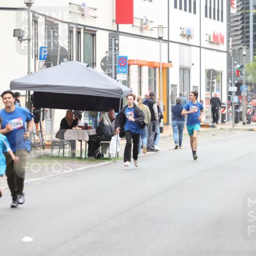12.06.2026 - Holstenköstenlauf Andreas Tolksdorf http://msf.ph/oto/9743903 12.06.2026 17:06:56 Laufen 72911, 10, 06, 15, 06, 28, 5, 7295, 7317 meine-sportfotos.de
