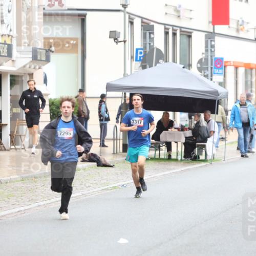 12.06.2026 - Holstenköstenlauf Andreas Tolksdorf http://msf.ph/oto/9743910 12.06.2026 17:07:01 Laufen 7295, 7317 meine-sportfotos.de