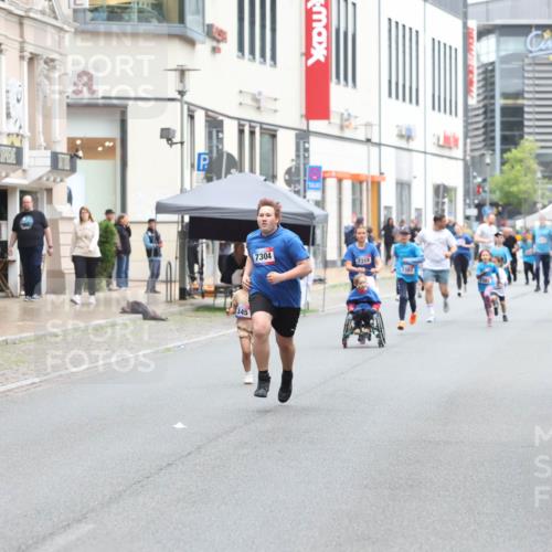 12.06.2026 - Holstenköstenlauf Andreas Tolksdorf http://msf.ph/oto/9743932 12.06.2026 17:07:30 Laufen 345, 7304, 7318 meine-sportfotos.de