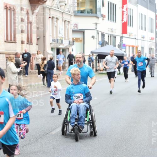 12.06.2026 - Holstenköstenlauf Andreas Tolksdorf http://msf.ph/oto/9743949 12.06.2026 17:07:41 Laufen 7287, 81, 7177, 7387, 7474 meine-sportfotos.de