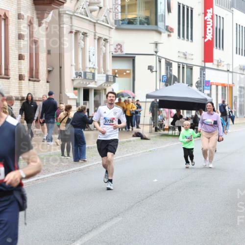 12.06.2026 - Holstenköstenlauf Andreas Tolksdorf http://msf.ph/oto/9743976 12.06.2026 17:08:08 Laufen 7544, 9, 3726 meine-sportfotos.de