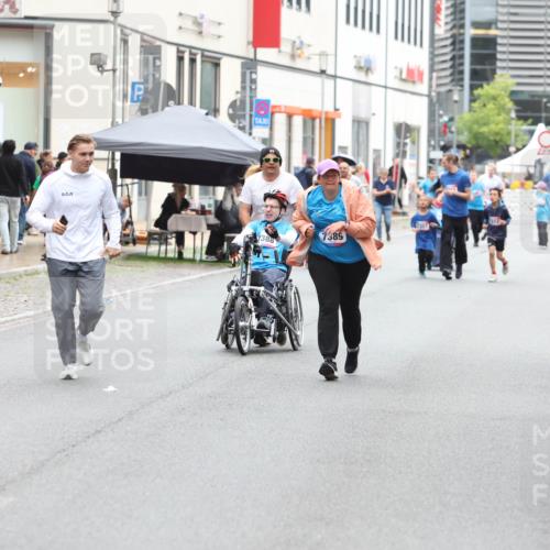 12.06.2026 - Holstenköstenlauf Andreas Tolksdorf http://msf.ph/oto/9743986 12.06.2026 17:08:23 Laufen 266, 7263, 7388, 7389, 7307 meine-sportfotos.de