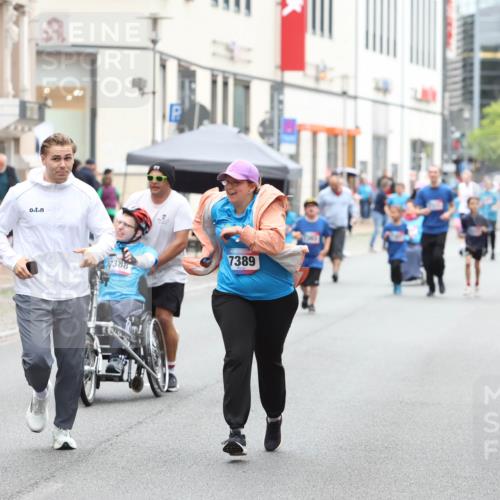 12.06.2026 - Holstenköstenlauf Andreas Tolksdorf http://msf.ph/oto/9743990 12.06.2026 17:08:25 Laufen 7388, 7389 meine-sportfotos.de