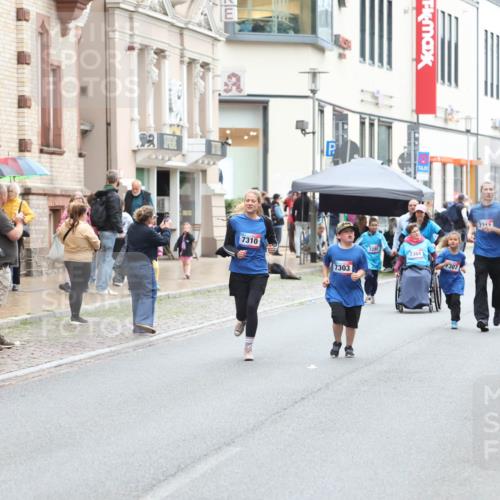12.06.2026 - Holstenköstenlauf Andreas Tolksdorf http://msf.ph/oto/9743995 12.06.2026 17:08:30 Laufen 7310, 7303 meine-sportfotos.de