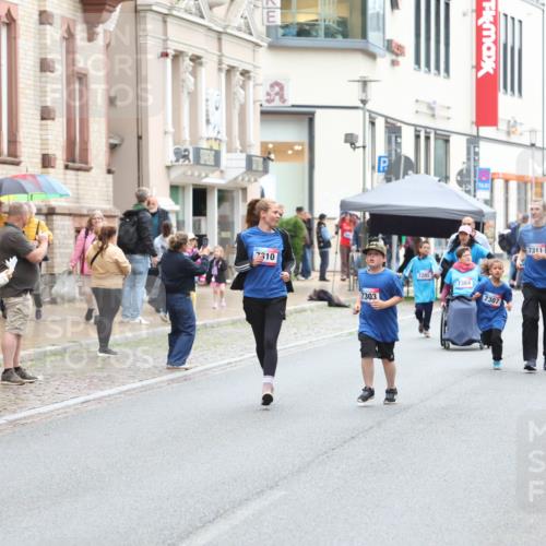 12.06.2026 - Holstenköstenlauf Andreas Tolksdorf http://msf.ph/oto/9743997 12.06.2026 17:08:30 Laufen 343, 2310, 7303, 7285, 7384, 7307, 7311, 7312 meine-sportfotos.de