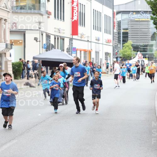 12.06.2026 - Holstenköstenlauf Andreas Tolksdorf http://msf.ph/oto/9743998 12.06.2026 17:08:32 Laufen 7310, 7305, 7285, 307, 7311, 7312 meine-sportfotos.de