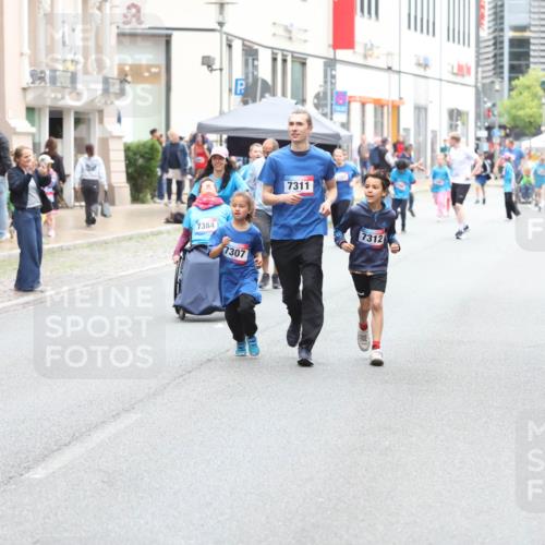 12.06.2026 - Holstenköstenlauf Andreas Tolksdorf http://msf.ph/oto/9744002 12.06.2026 17:08:34 Laufen 303, 7384, 7307, 7311, 7312 meine-sportfotos.de