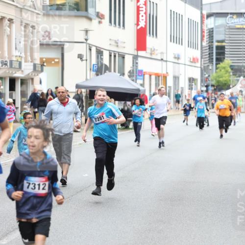 12.06.2026 - Holstenköstenlauf Andreas Tolksdorf http://msf.ph/oto/9744008 12.06.2026 17:08:38 Laufen 73, 7311, 7312, 7281 meine-sportfotos.de