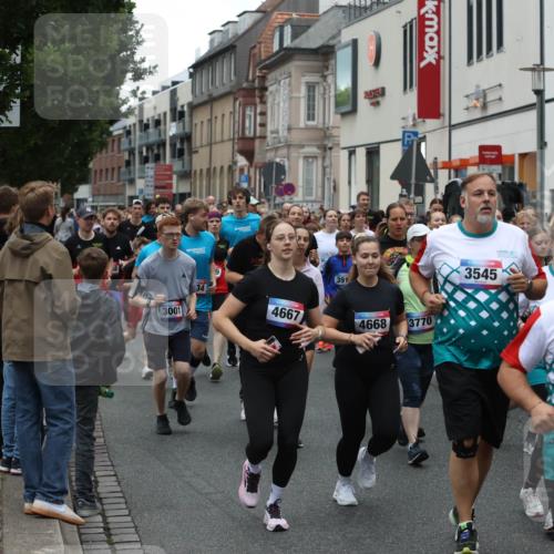 12.06.2026 - Holstenköstenlauf Andreas Tolksdorf http://msf.ph/oto/9744210 12.06.2026 17:34:17 Laufen 3001, 34, 4667, 391, 4668, 3770, 3545, 4703 meine-sportfotos.de