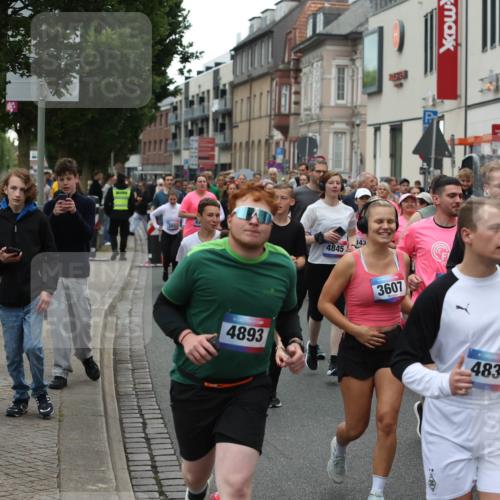12.06.2026 - Holstenköstenlauf Andreas Tolksdorf http://msf.ph/oto/9744263 12.06.2026 17:34:55 Laufen 4893, 4845, 343, 3607, 4831, 4832 meine-sportfotos.de